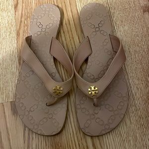 Tory Burch Women’s Leather Monroe Thong Sandals